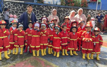 TK B Sedang Persiapan Memadamkan Api